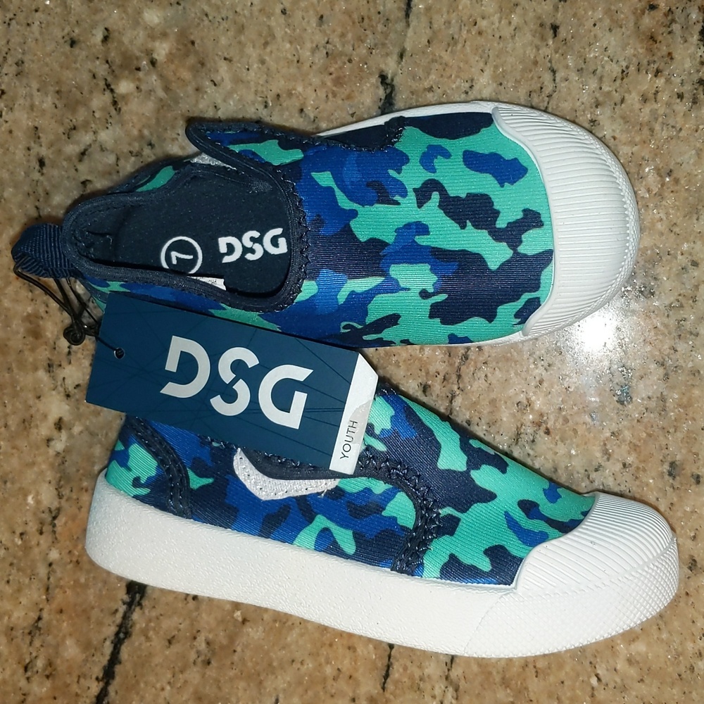 NEW Water Shoes